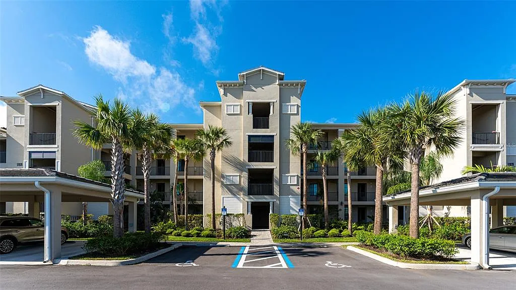 2 bed, 2.0 bath, 1142 sqft, $5,500 — Photo 1