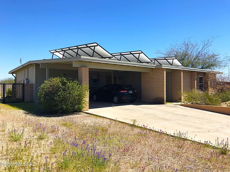 7800 N Nicole Pl — Photo 4