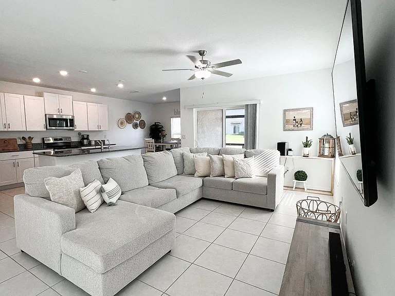 36420 Garden Wall Way — Photo 4