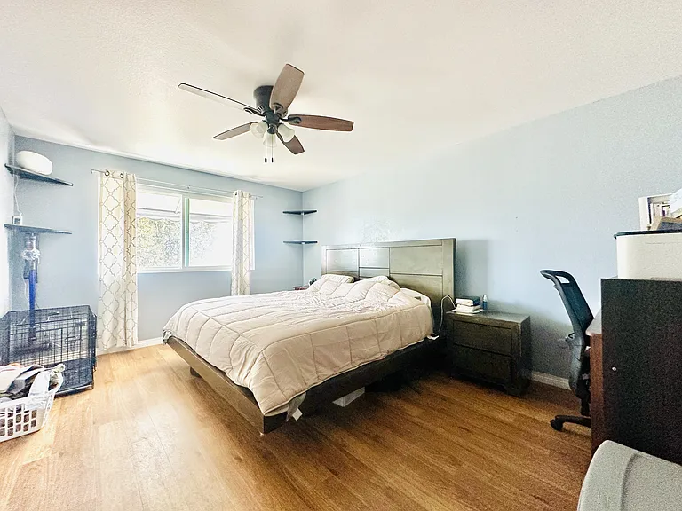 924 Georgia St — Photo 9
