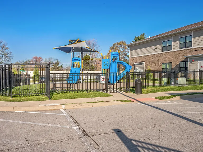 Frontgate Apartments — Photo 44