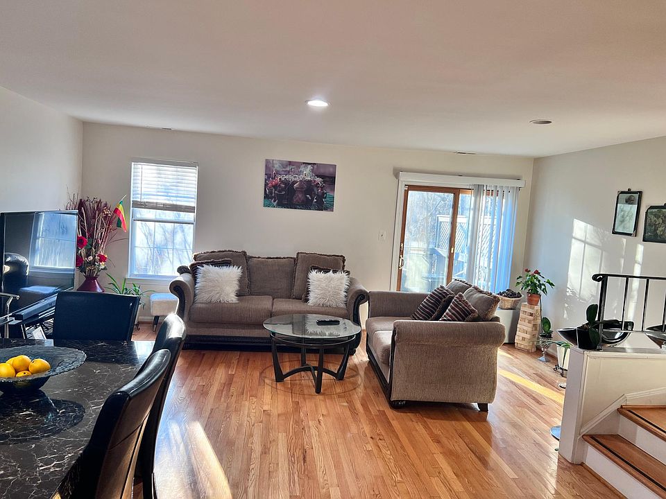 1st image of 5520 Woodlawn Manor Ct #A