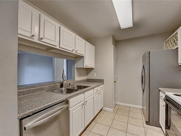 3655 Habersham Rd NE #311 — Photo 6