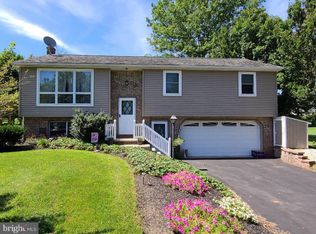 375 W Route 897, Reinholds, PA 17569