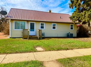 504 2nd Ave NE, Belfield, ND 58622