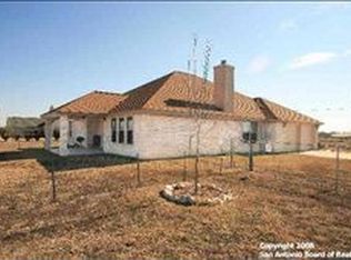 1144 Cody Ln, Marion, TX 78124