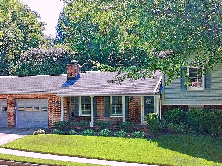 8097 Winding Way Ct — Photo 3