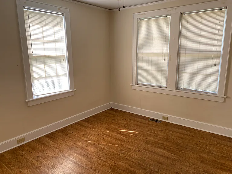 2518 Preston St — Photo 3