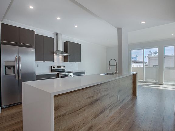 Lots of counter-space
