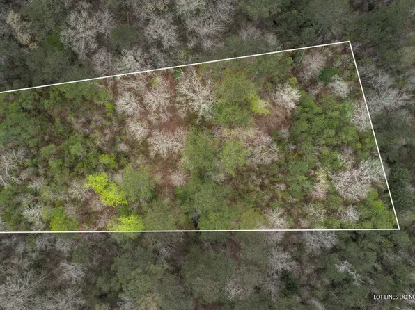 26 N Bryant Rd, Sumrall, MS 39482