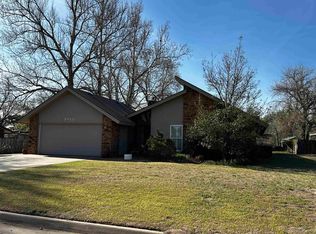 3011 Oak Ridge Rd, Enid, OK 73703