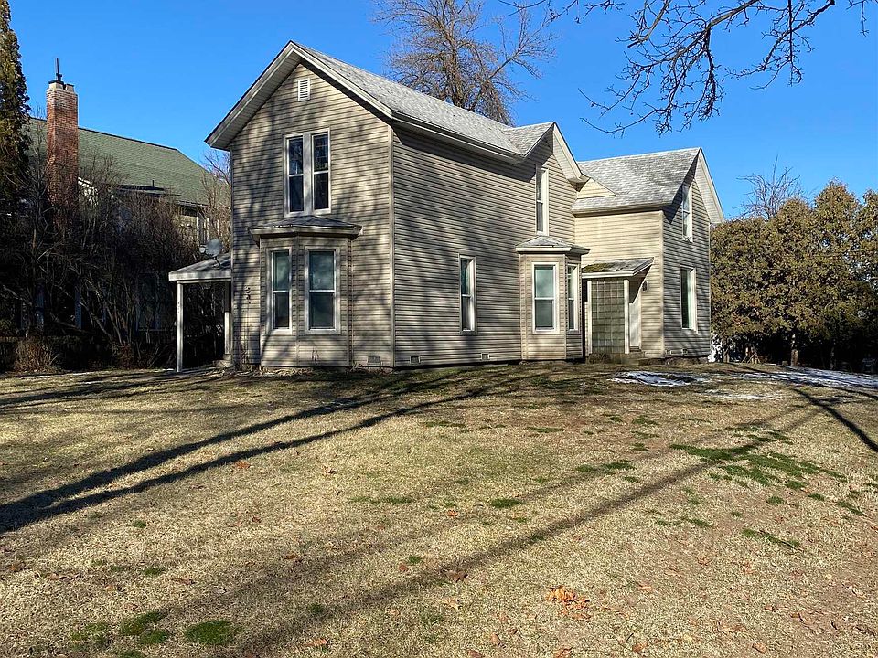 2nd image of 424 E East St #B