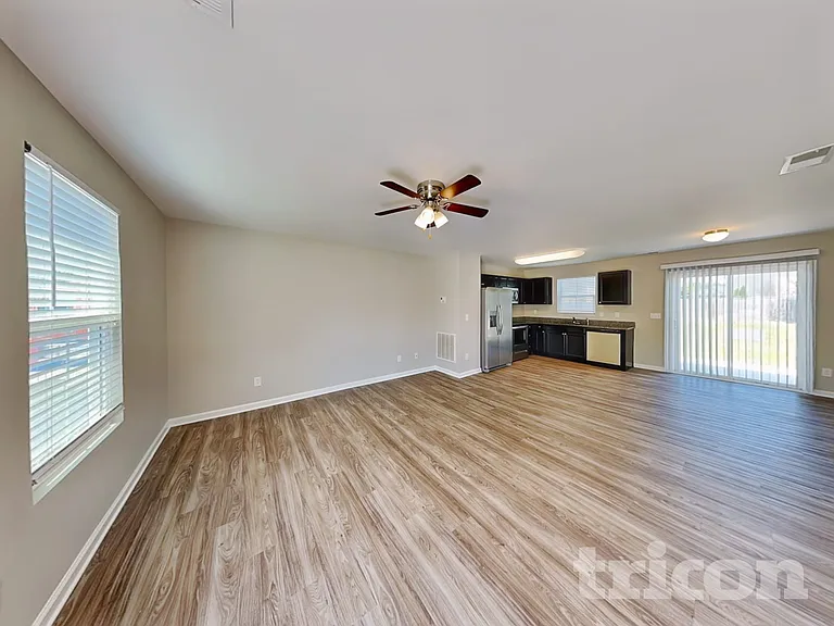 663 Sequoia Dr — Photo 3