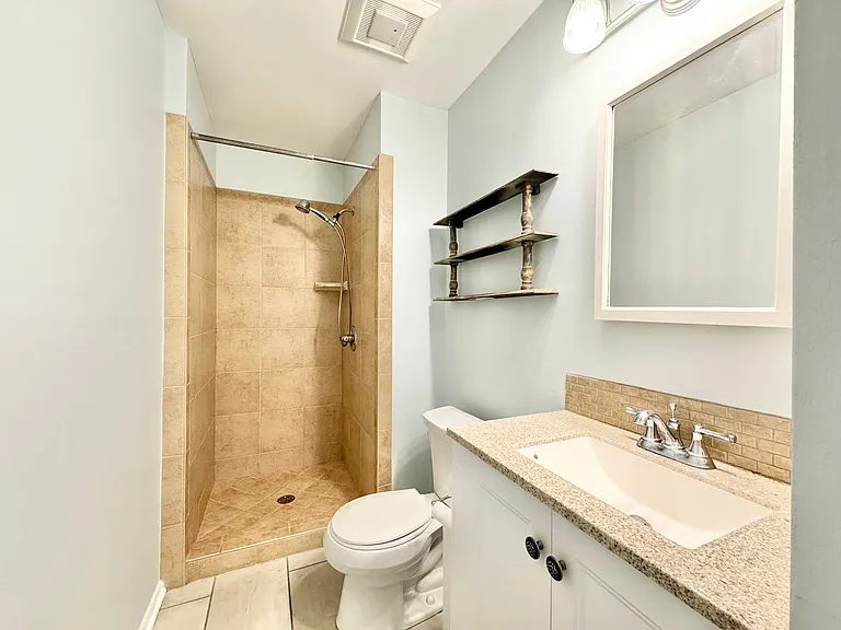 1819 Kello Dr — Photo 12