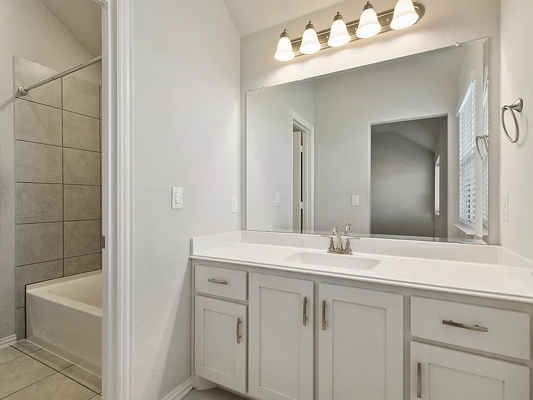 1113 Granger Dr — Photo 27