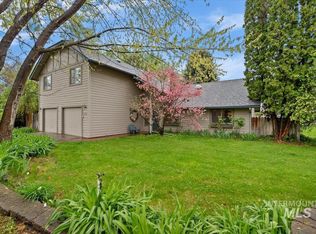 832 W Hialeah Dr, Eagle, ID 83616