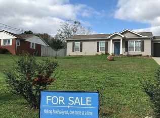 122 Strange Rd, Lenoir City, TN 37772