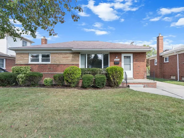 28707 Karam Dr, Madison Heights, MI 48071