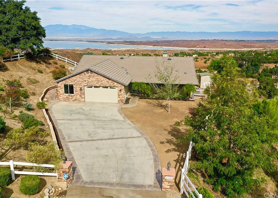 1st image of 21650 Skyhill Pl