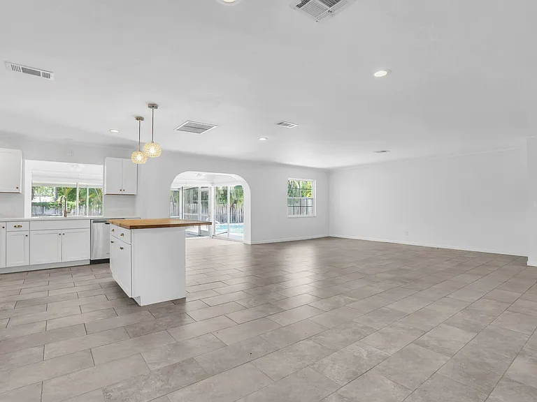 5808 Briarwood Ave — Photo 7