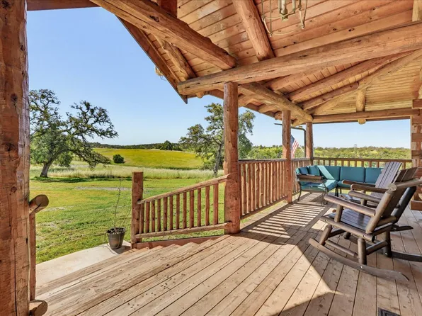 20012 White Oak Dr, Grass Valley, CA 95949