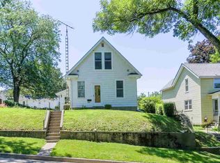 2951 Muscatine St, Dubuque, IA 52001