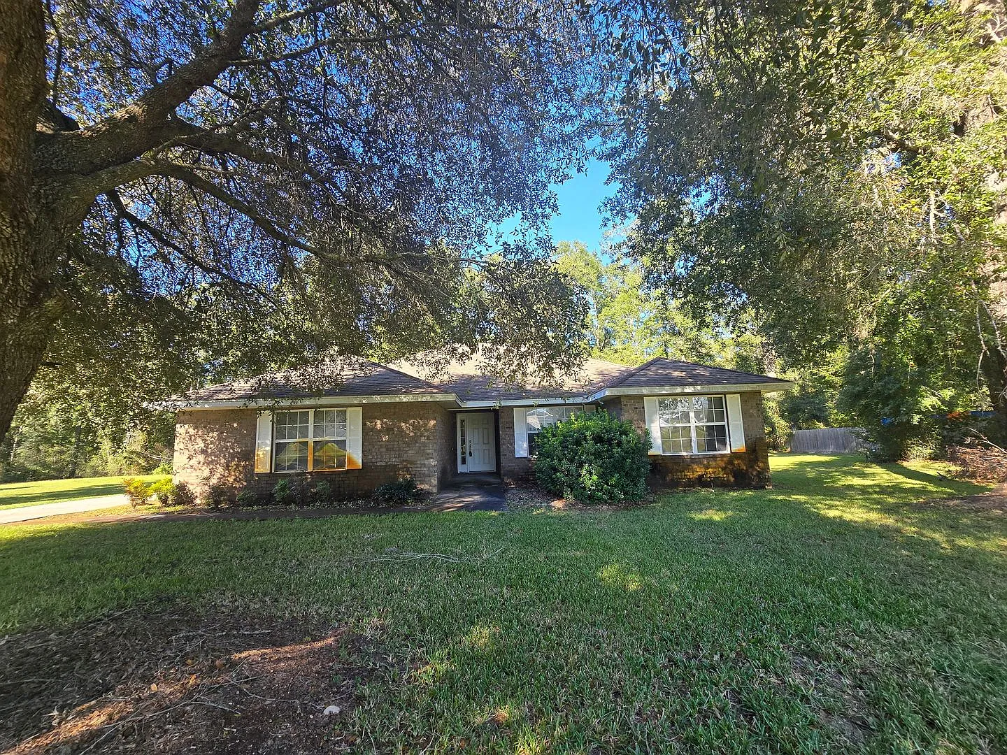 Back on the Market in Lake City - 3/2 Single Family — Photo 1