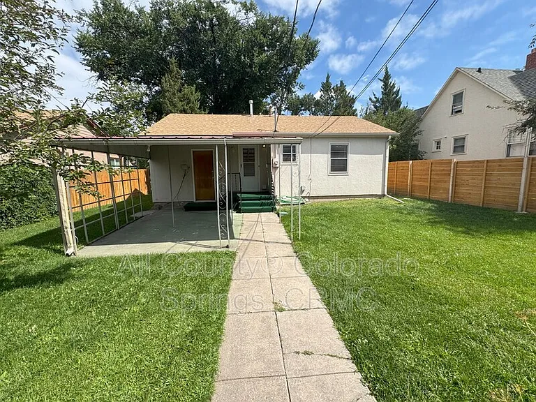 1407 E Platte Ave — Photo 25