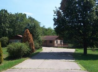 S13014 Highbanks Rd, Spring Green, WI 53588