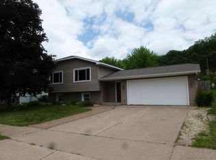 520 16th Ave N, Onalaska, WI 54650