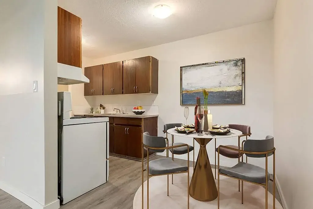 Valleyview Apartments — Photo 4