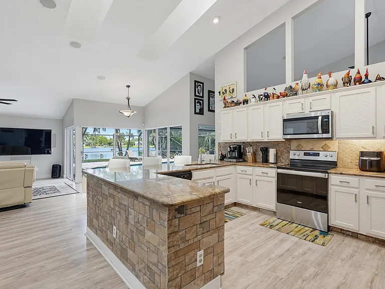 1619 Wiltshire Village Dr — Photo 25