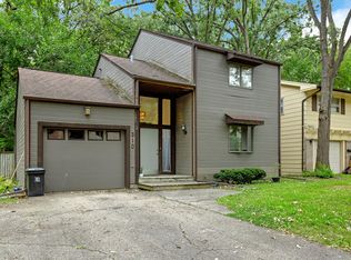 310 Morningside Dr, Rockford, IL 61108