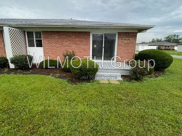 943 W McKay Rd — Photo 15