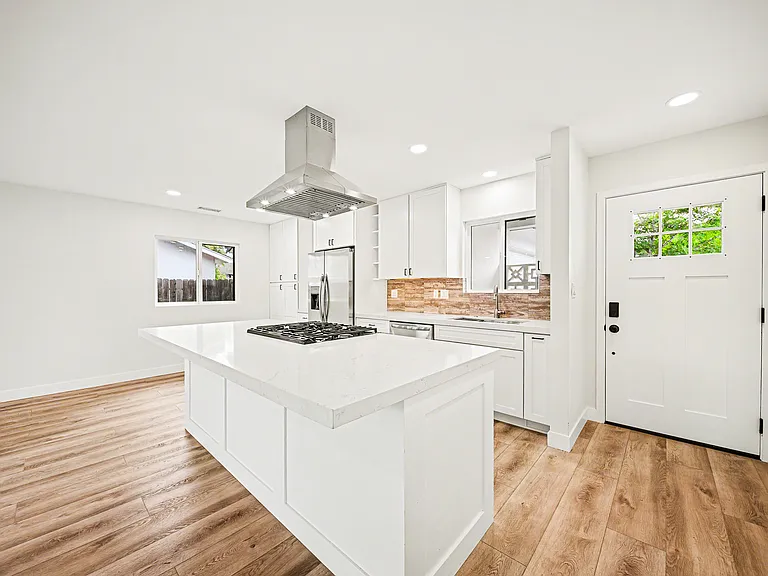 8738 Monogram Ave — Photo 9