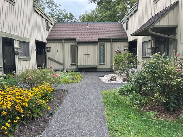 89 Heritage Village #D, Southbury, CT 06488