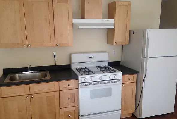 Rented by Mauro Bros Real Estate Services LLC | media 18