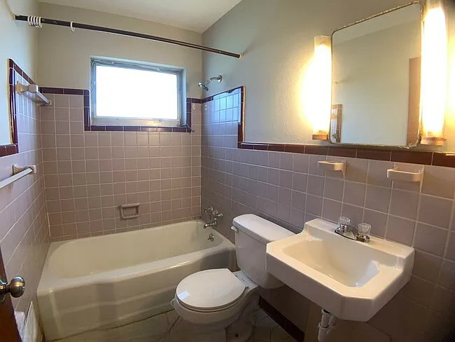 2425 Springmont Ave — Photo 13