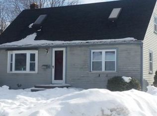 11 Macarthur Cir, Peabody, MA 01960