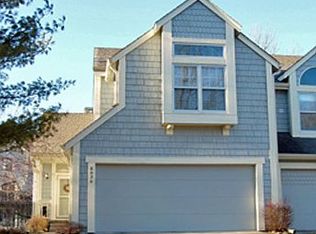 8036 Cobblestone Rd, Urbandale, IA 50322