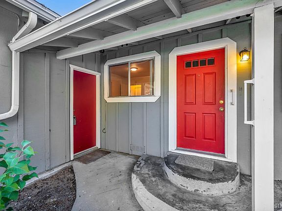 3rd image of 2332 Oregon Ave