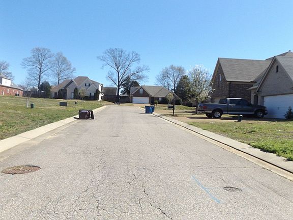 5th image of 7429 Lost Grove Ln