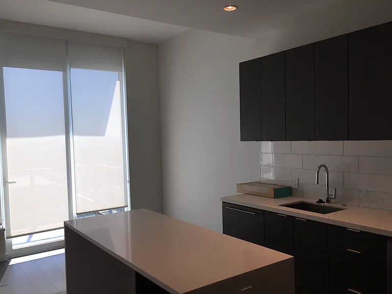 8189 Cambie St #3105 — Photo 4