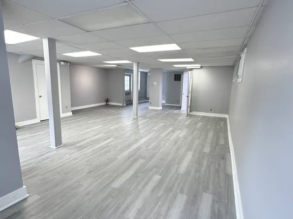 57 Meadow St, Westfield, MA 01085