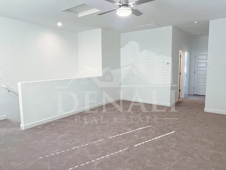 2760 W Stradling Ave — Photo 19