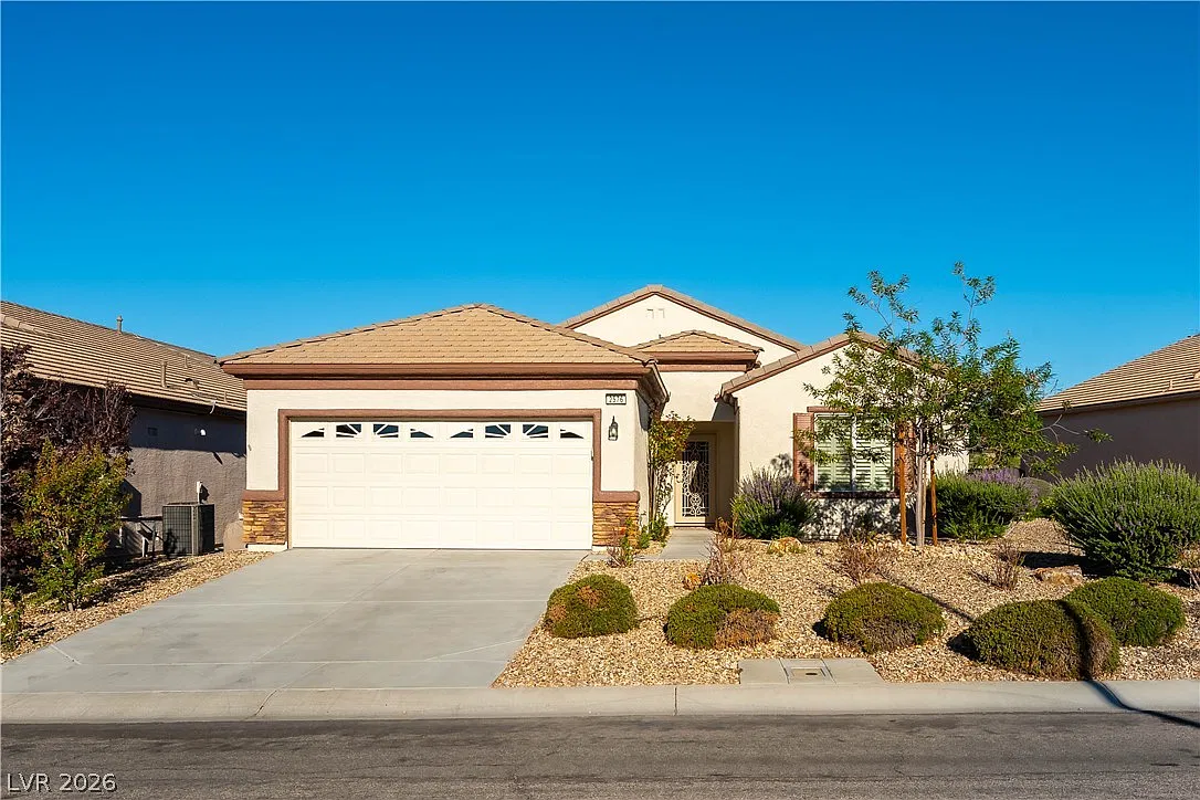 2 bed, 2.0 bath, 1596 sqft, $2,495 — Photo 1