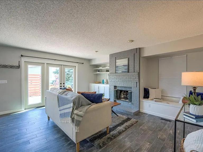 7618 Halleys Dr — Photo 5