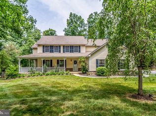 6991 Beachmont Dr, Sykesville, MD 21784