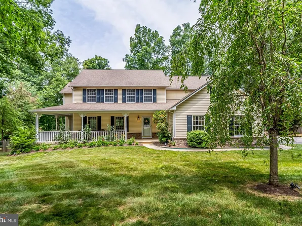6991 Beachmont Dr, Sykesville, MD 21784