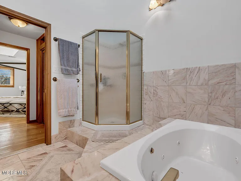475 Long Ave — Photo 17